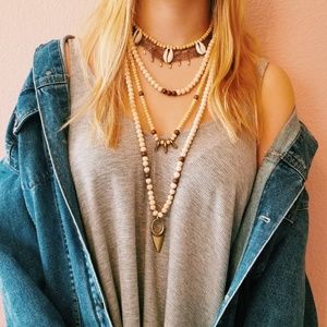 FP Beaded Shell and Pendant Necklace